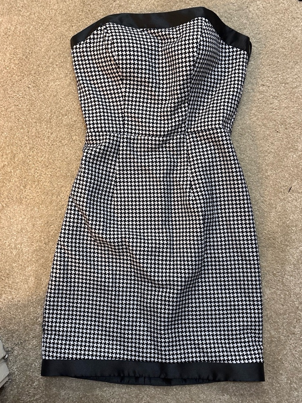 Mac Duggal Strapless Cocktail Dress - Black & White